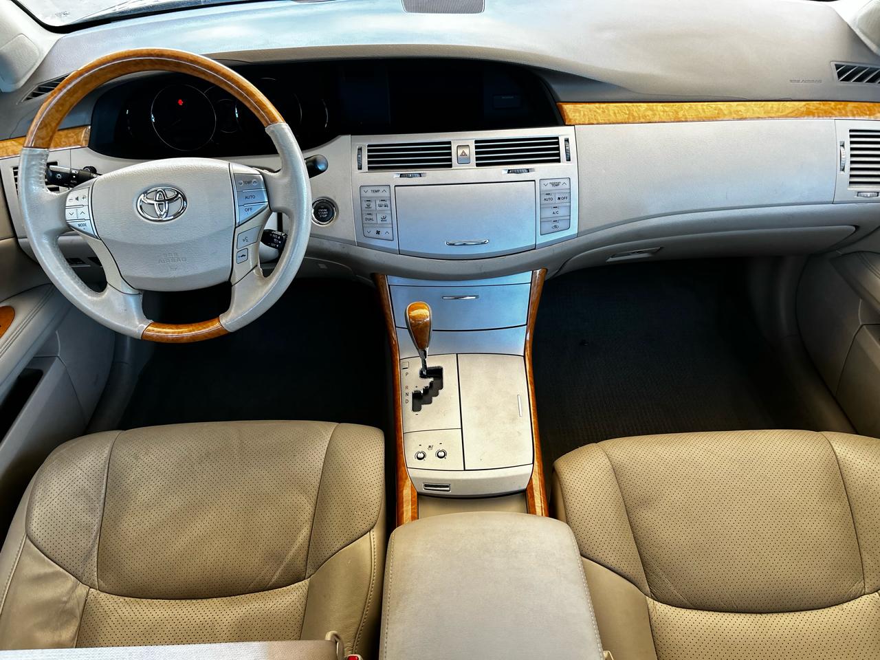 Toyota Avalon  2006