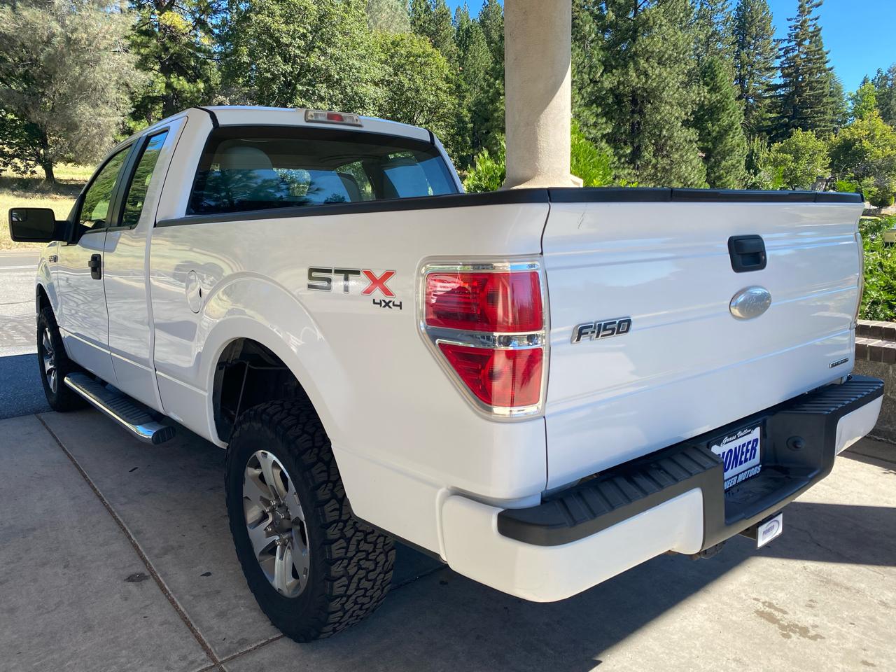 Ford F-150 4WD SuperCab 145" STX 2011