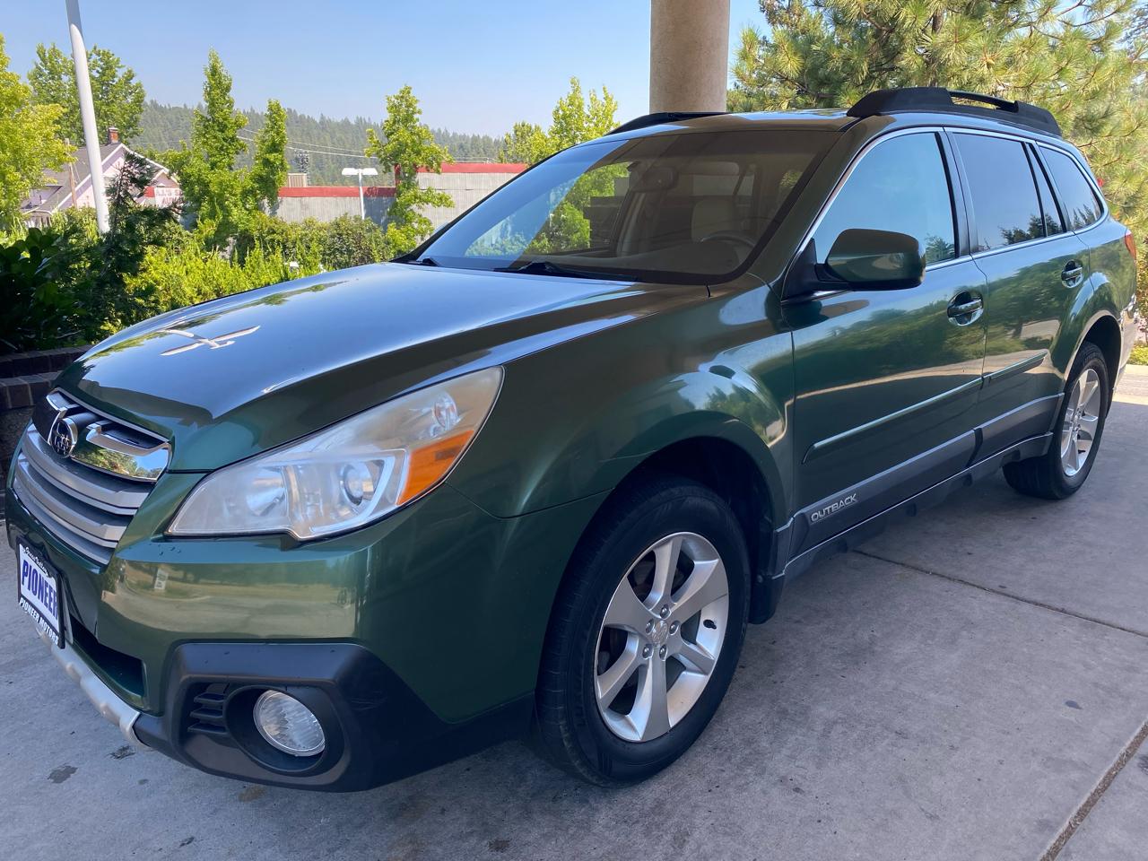 Subaru Outback 4dr Wgn H4 Auto 2.5i Limited 2013