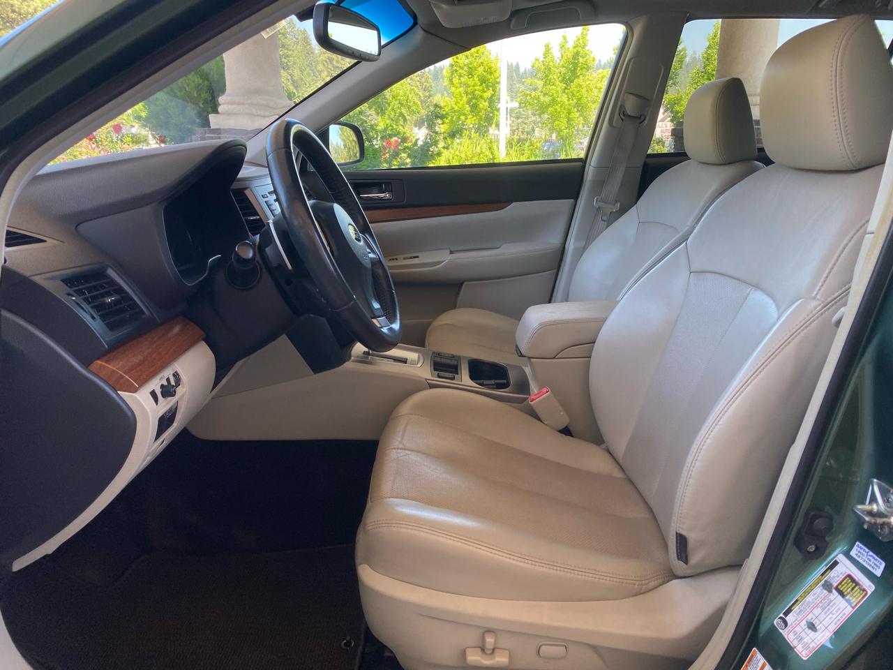 Subaru Outback 4dr Wgn H4 Auto 2.5i Limited 2013