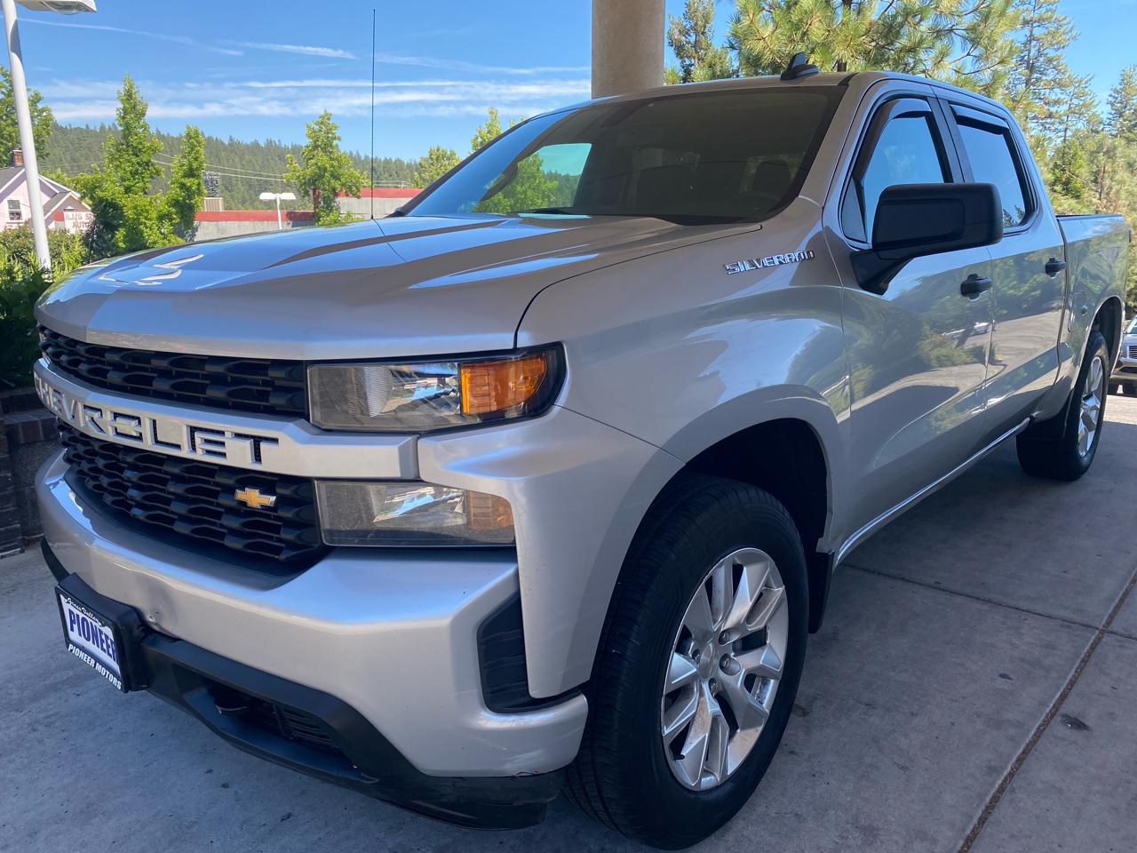 Chevrolet Silverado 1500 4WD Crew Cab 147" Custom 2020