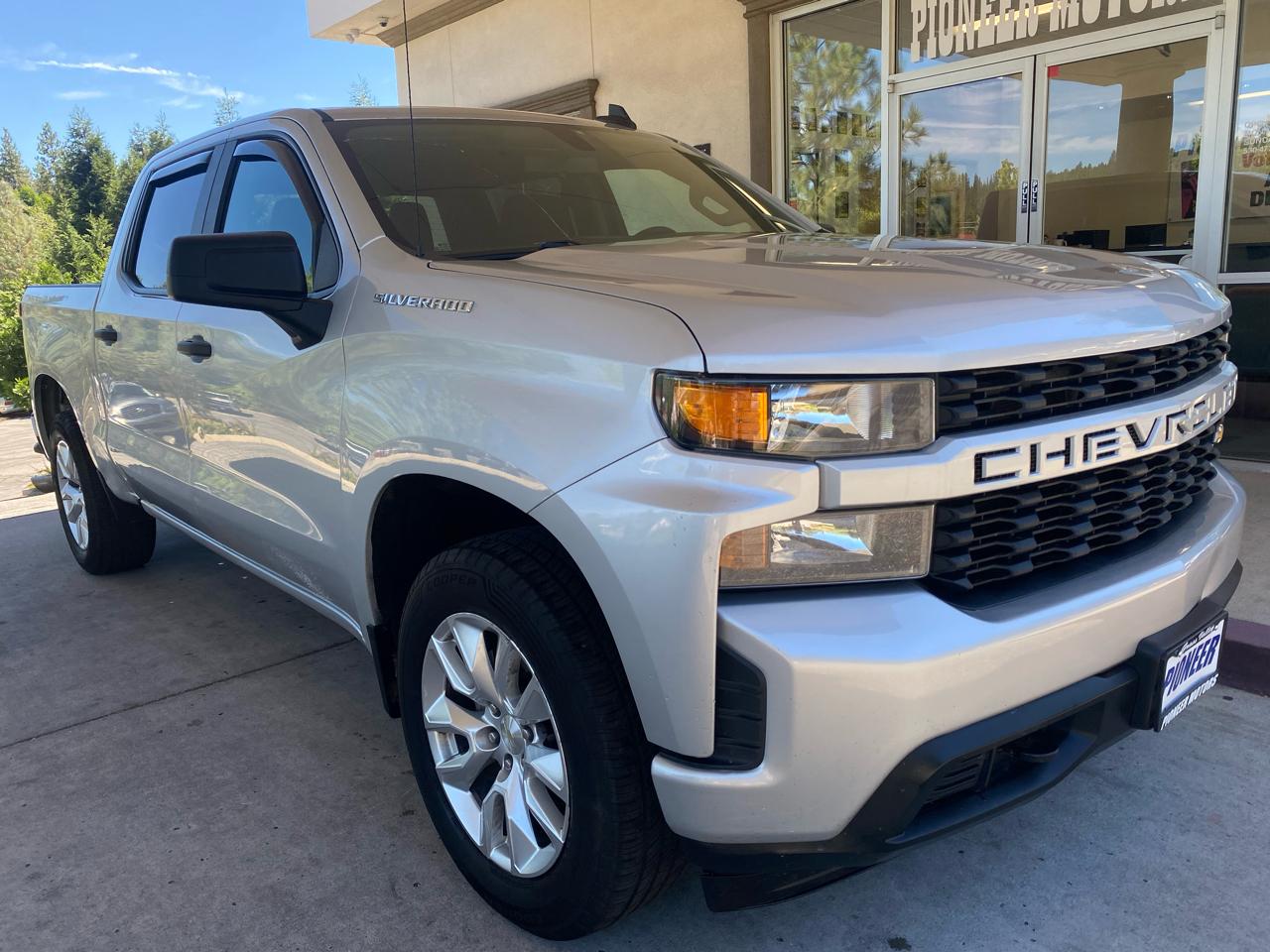 Chevrolet Silverado 1500 4WD Crew Cab 147" Custom 2020