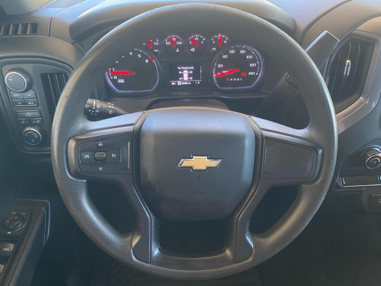 Chevrolet Silverado 1500 4WD Crew Cab 147" Custom 2020