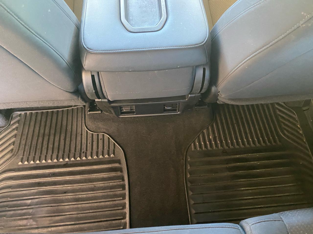 Chevrolet Silverado 1500 4WD Crew Cab 147" Custom 2020