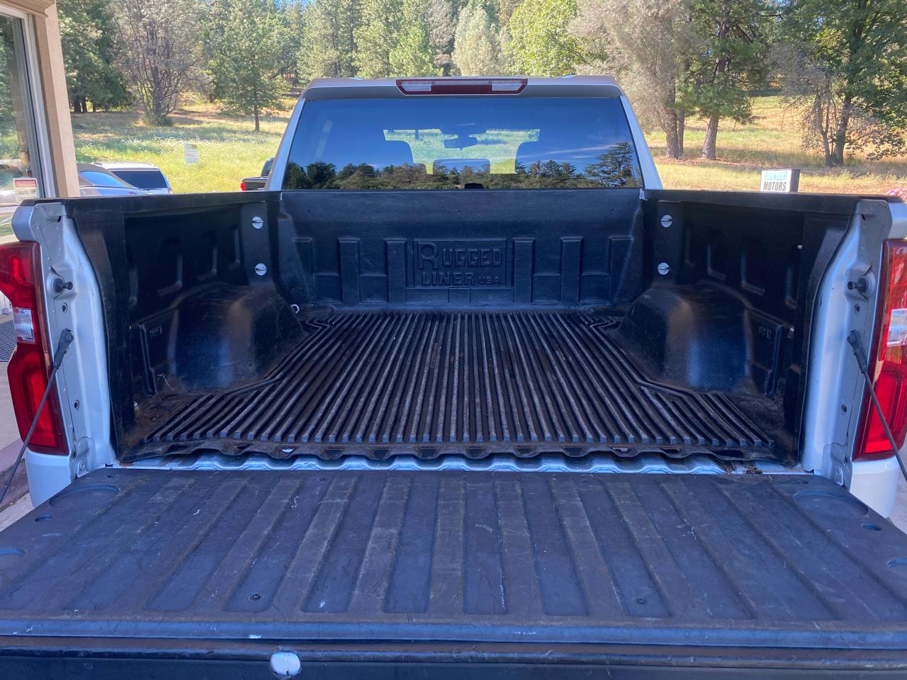 Chevrolet Silverado 1500 4WD Crew Cab 147" Custom 2020