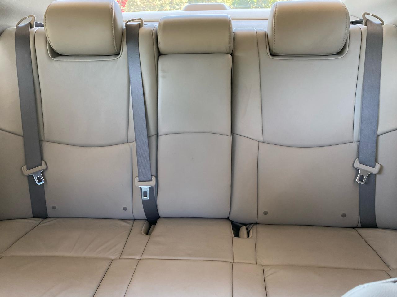 Toyota Avalon  2011