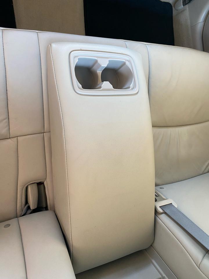 Toyota Avalon  2011