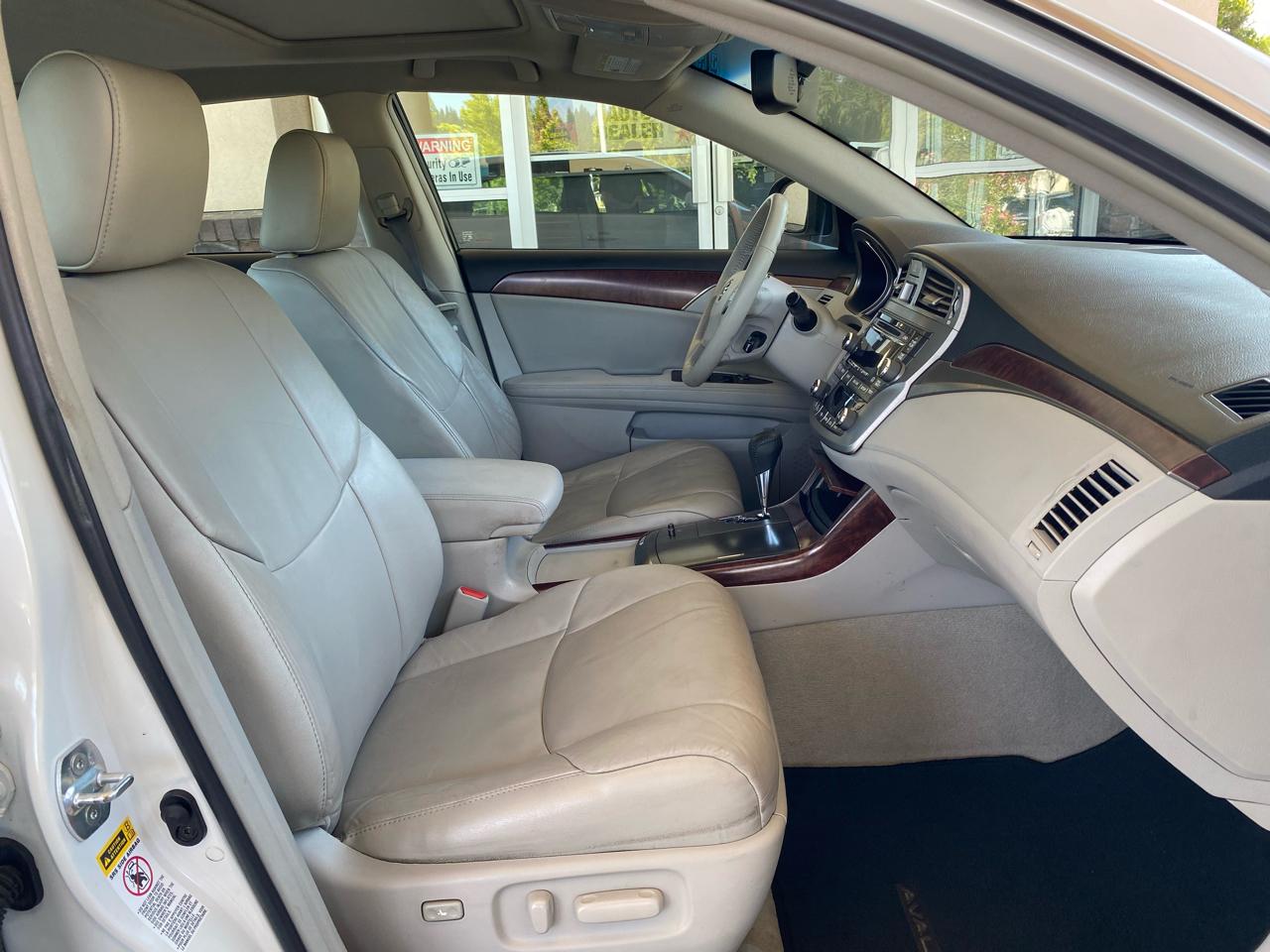 Toyota Avalon  2011