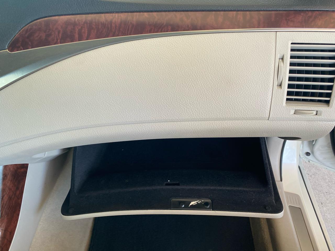 Toyota Avalon  2011
