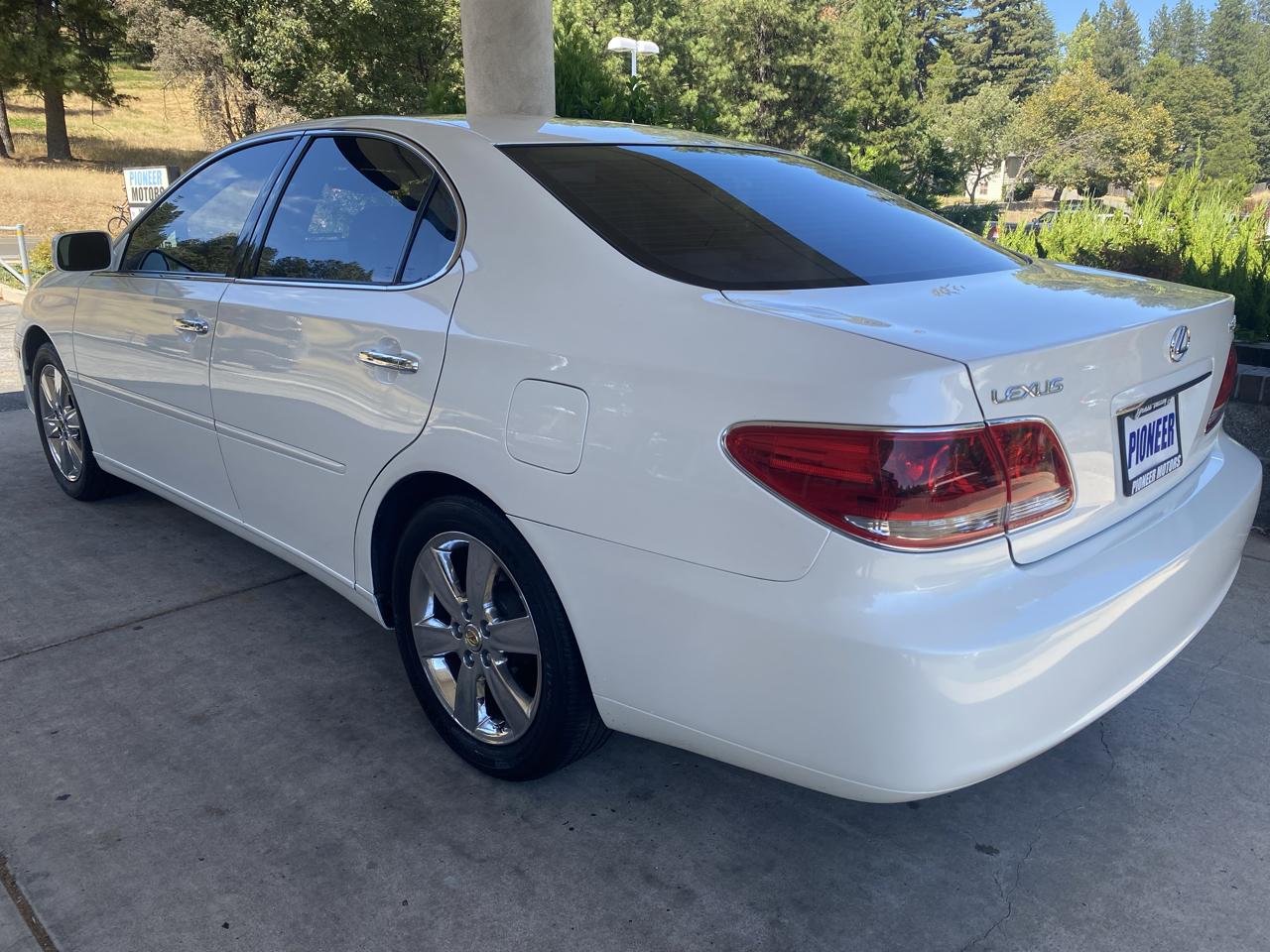 Lexus ES 330 4dr Sdn 2005