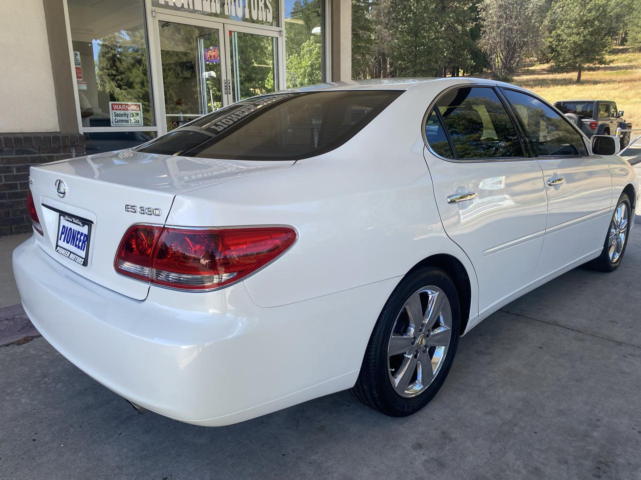 Lexus ES 330 4dr Sdn 2005