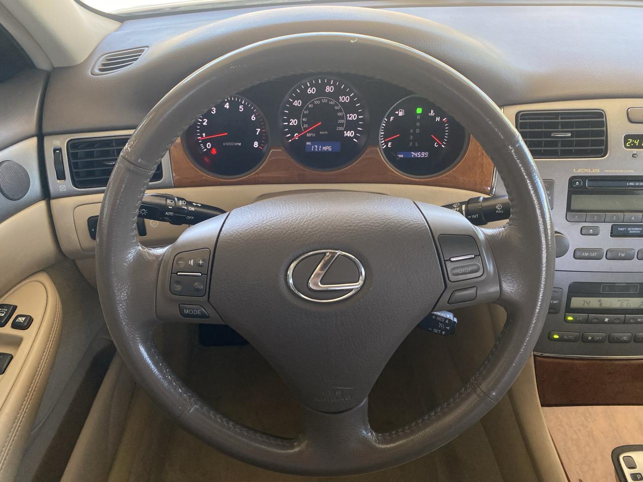 Lexus ES 330 4dr Sdn 2005