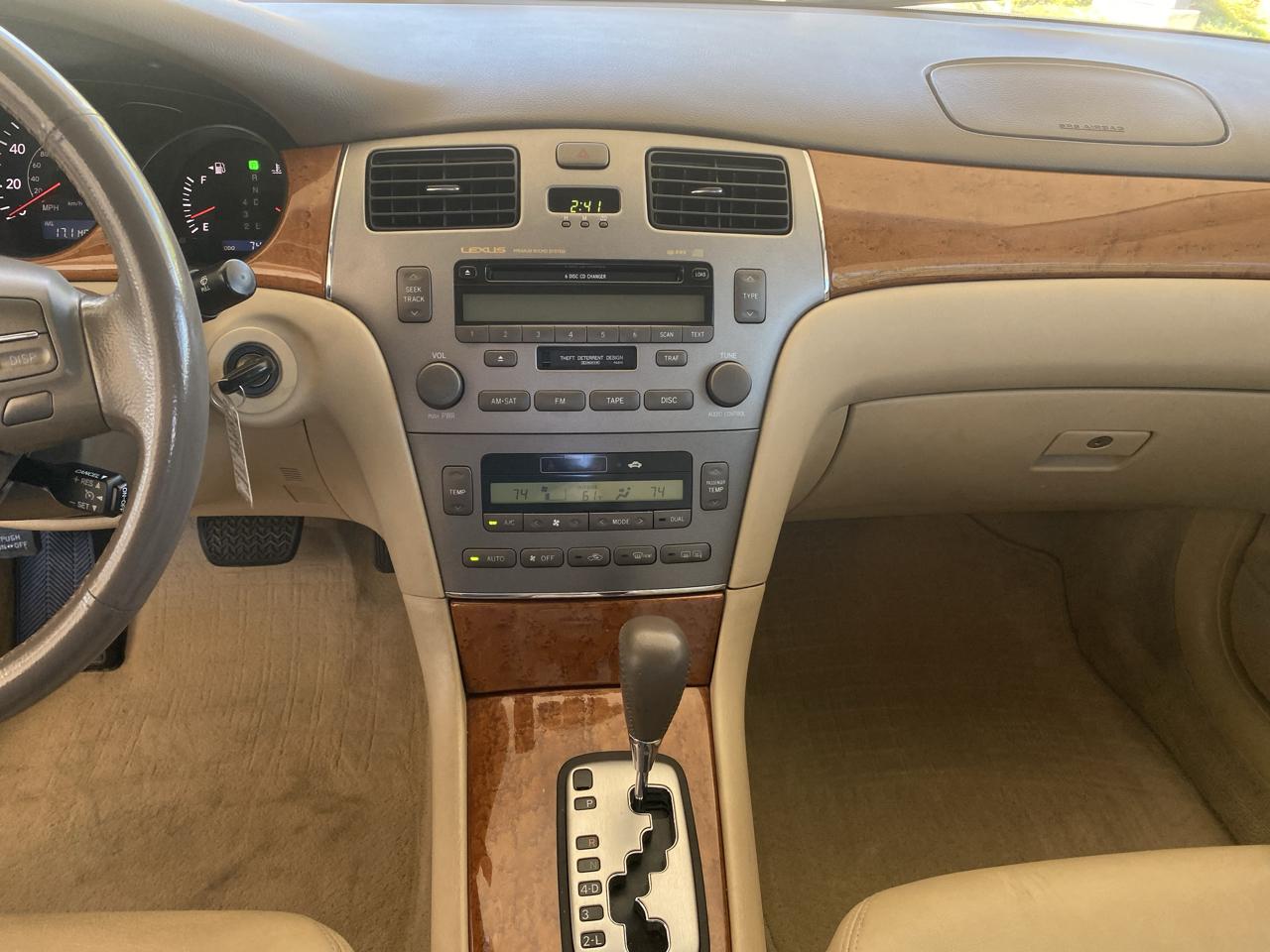 Lexus ES 330 4dr Sdn 2005