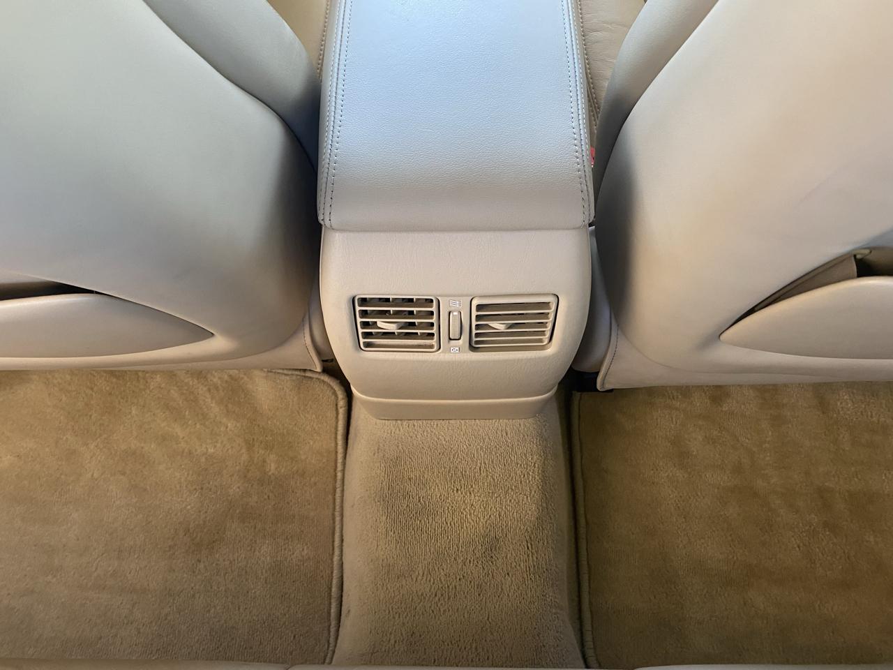 Lexus ES 330 4dr Sdn 2005