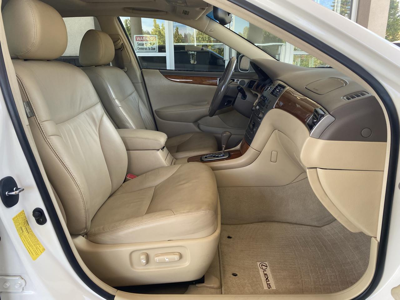Lexus ES 330 4dr Sdn 2005