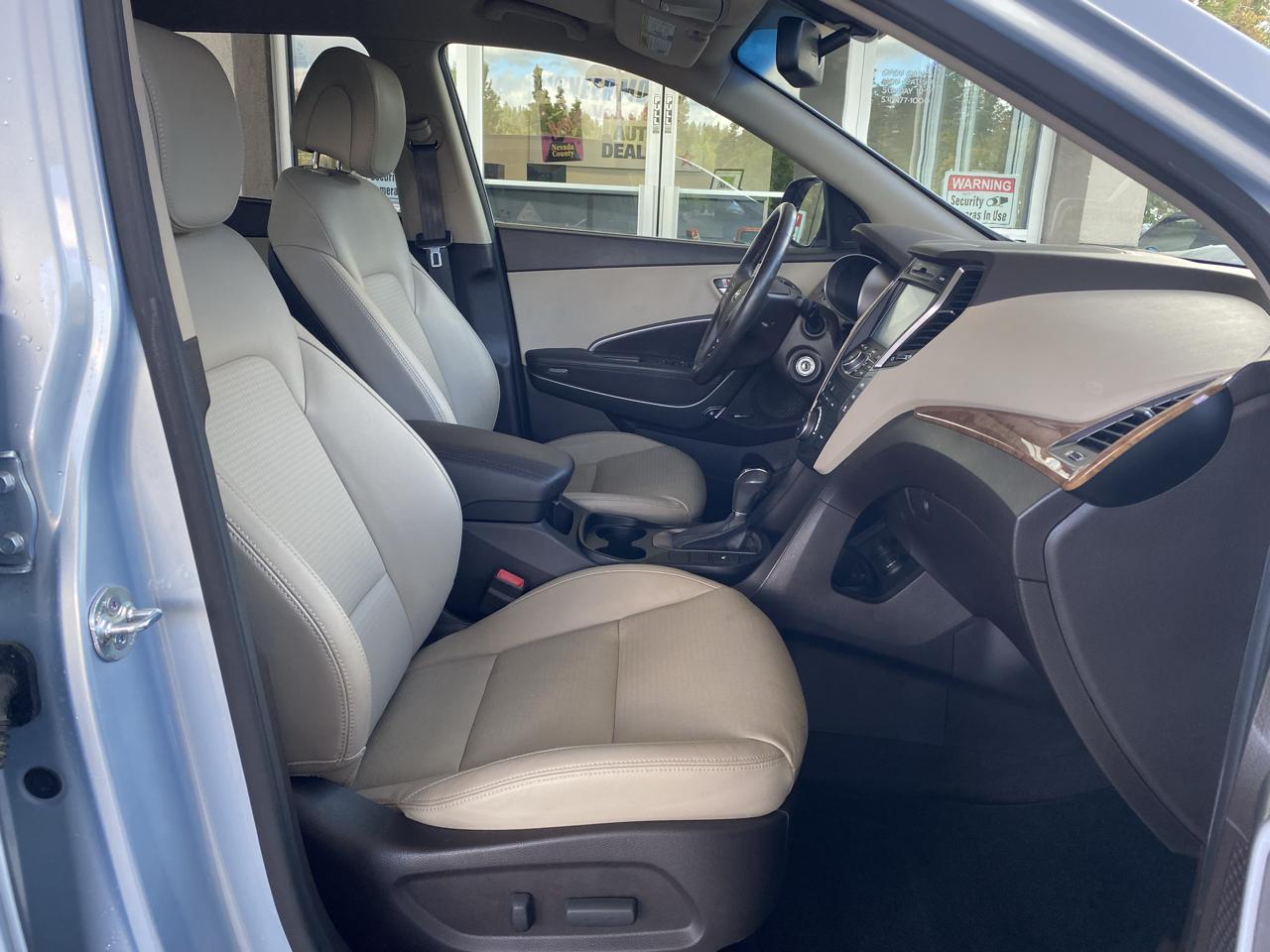 Hyundai Santa Fe FWD 4dr GLS 2013