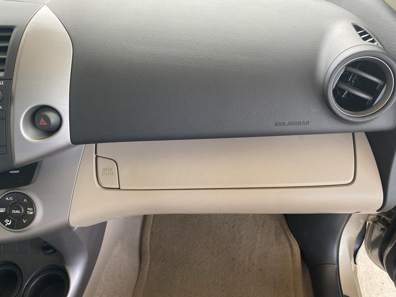 Toyota RAV4  2008