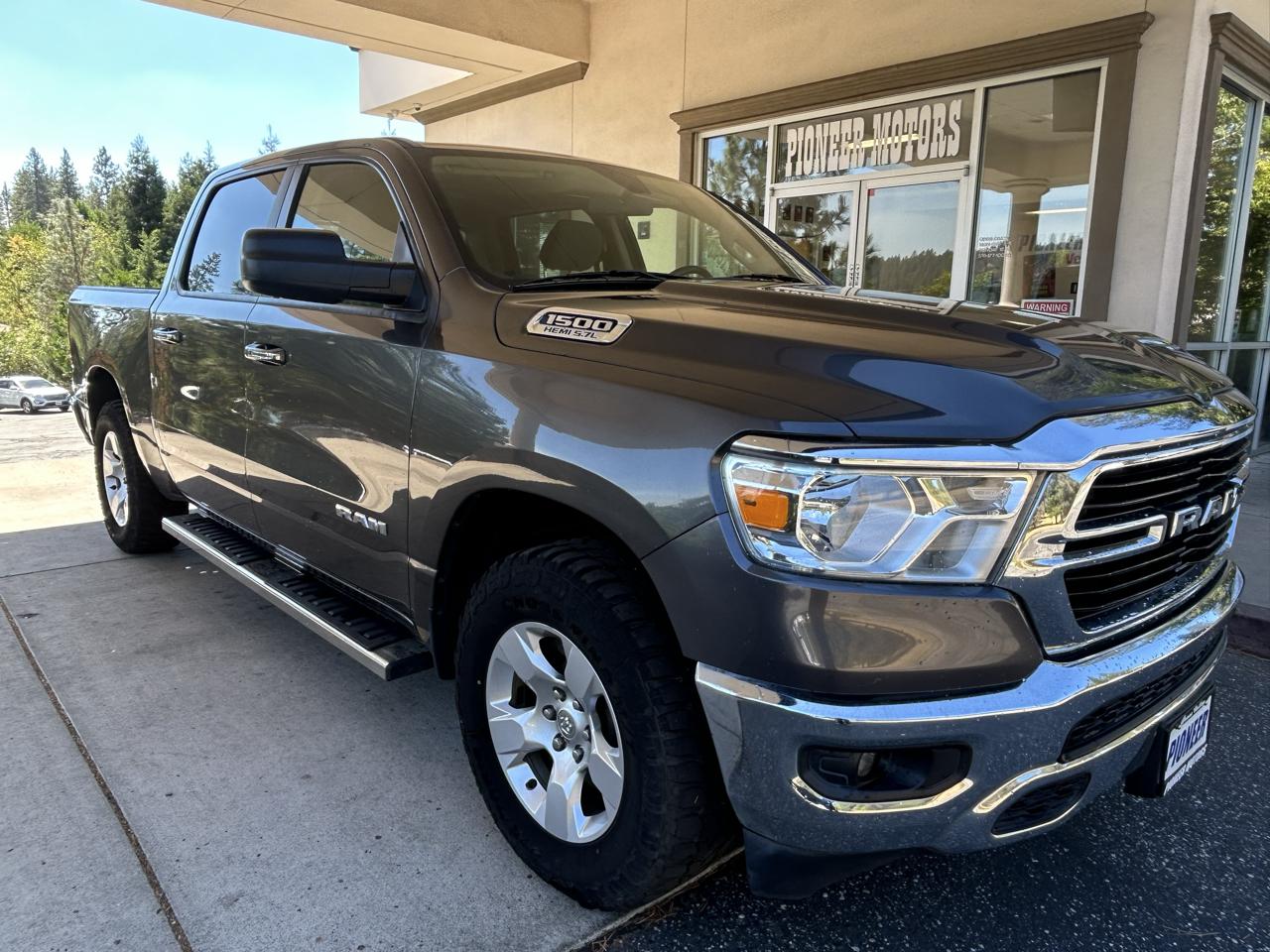 RAM 1500 Big Horn/Lone Star 4x4 Crew Cab 5'7" Box 2019