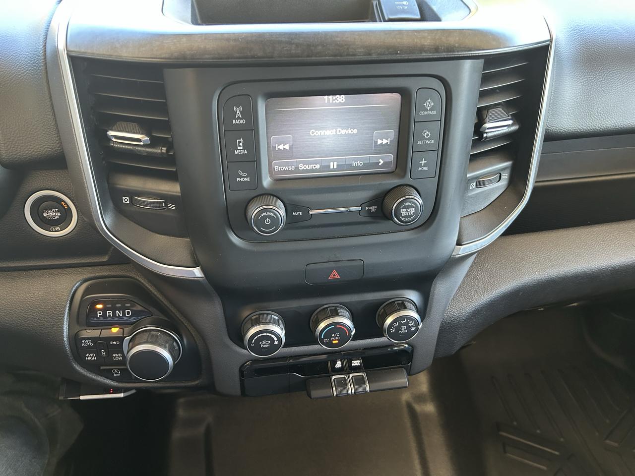 RAM 1500 Big Horn/Lone Star 4x4 Crew Cab 5'7" Box 2019