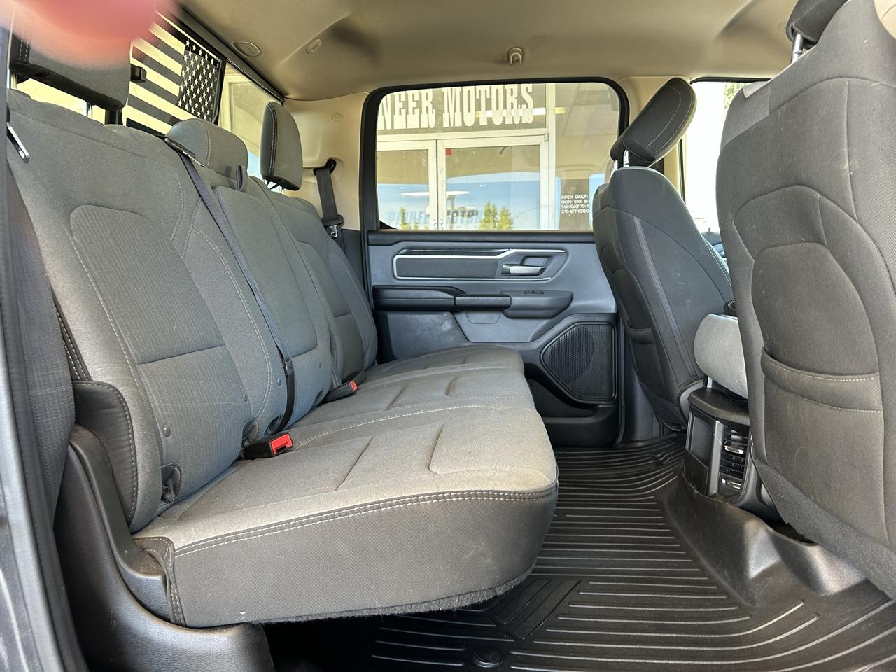 RAM 1500 Big Horn/Lone Star 4x4 Crew Cab 5'7" Box 2019