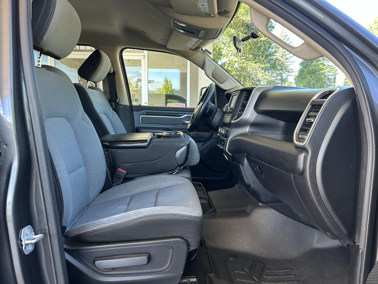 RAM 1500 Big Horn/Lone Star 4x4 Crew Cab 5'7" Box 2019
