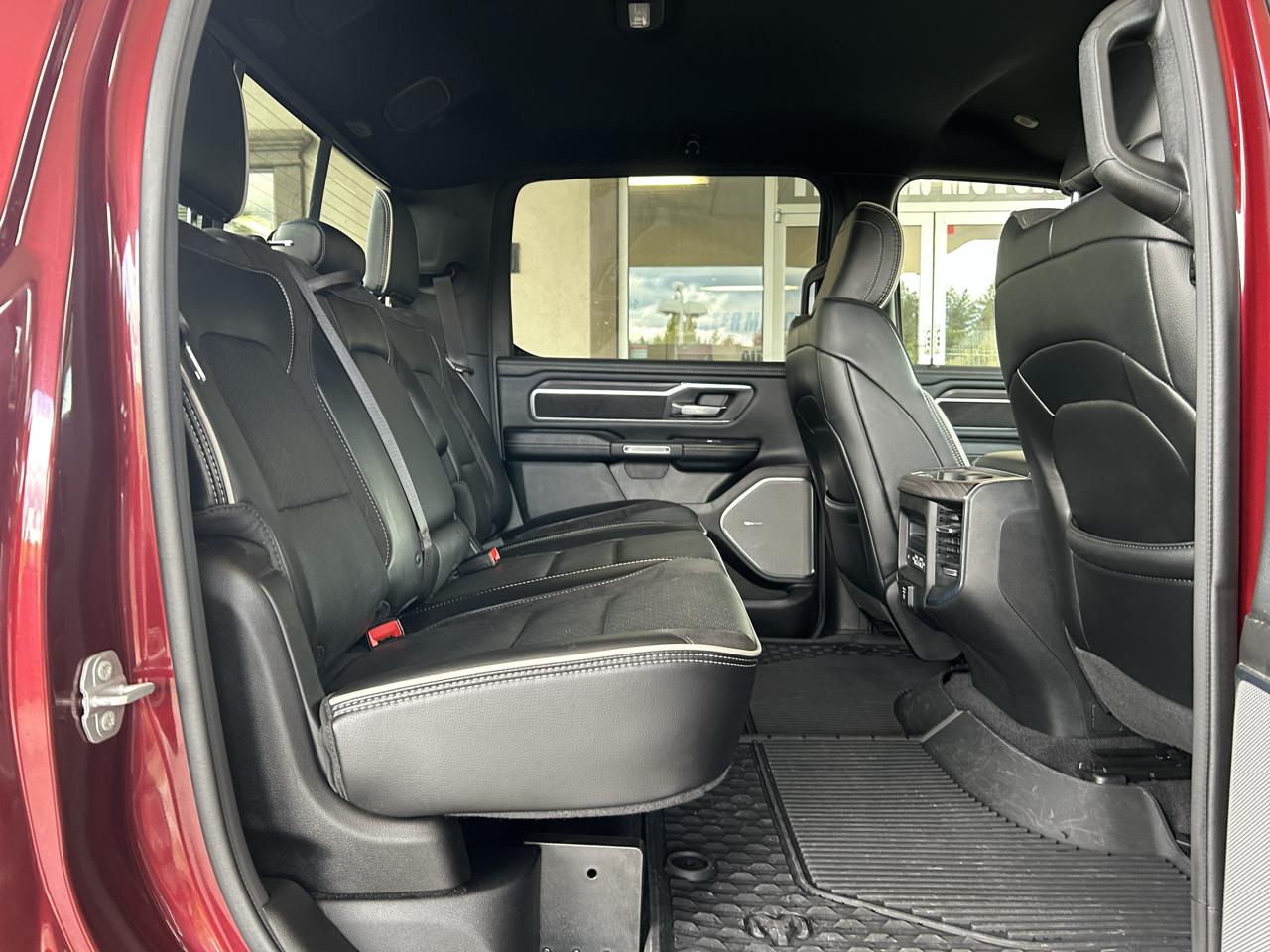 RAM 1500 Laramie 4x4 Crew Cab 6'4" Box 2025