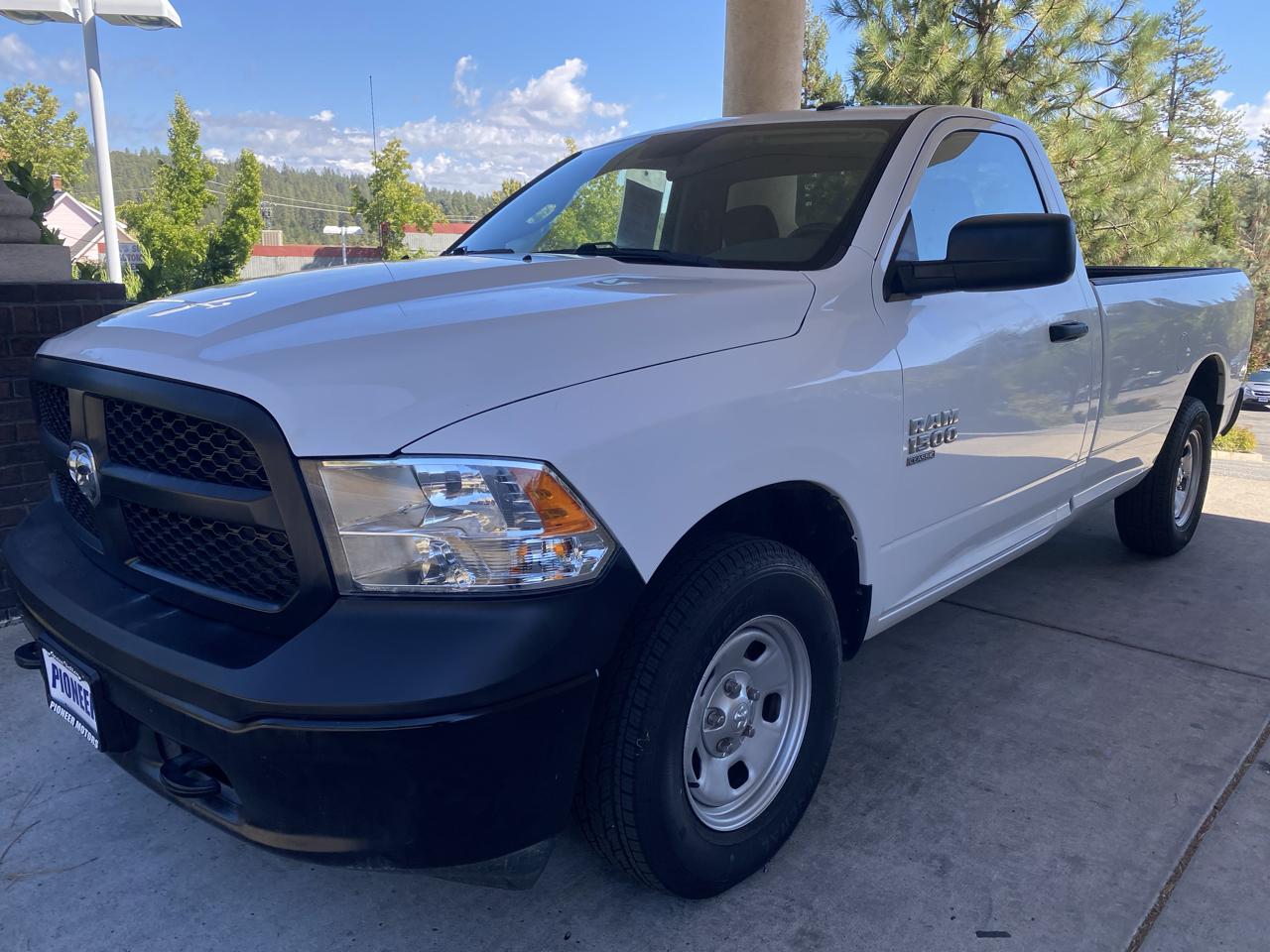 RAM 1500 Classic Tradesman 4x4 Reg Cab 8' Box 2019