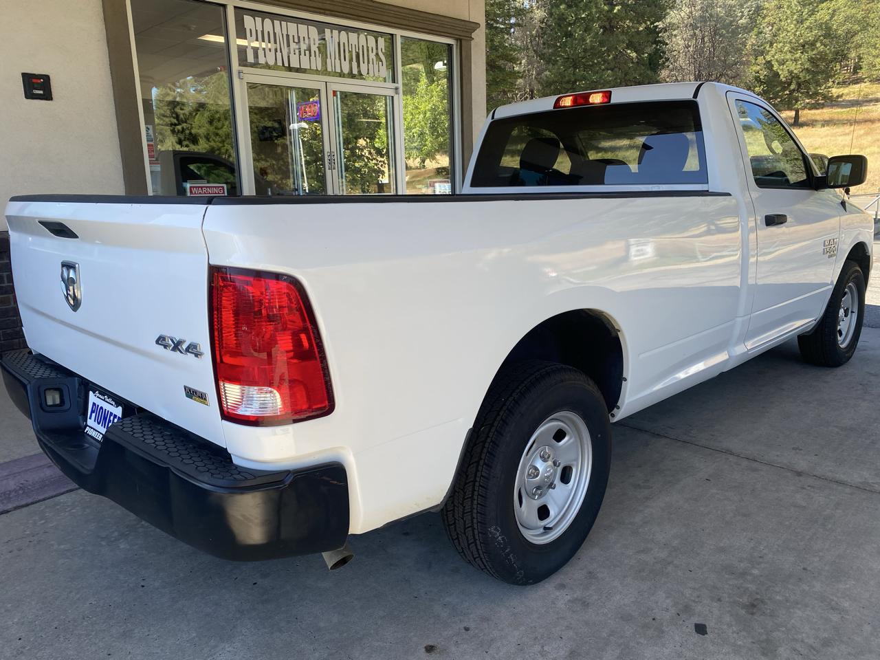 RAM 1500 Classic Tradesman 4x4 Reg Cab 8' Box 2019
