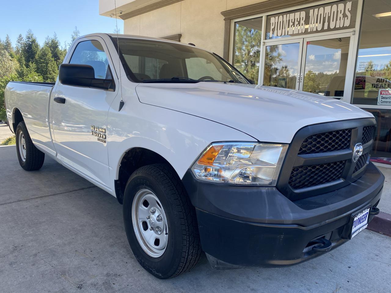 RAM 1500 Classic Tradesman 4x4 Reg Cab 8' Box 2019