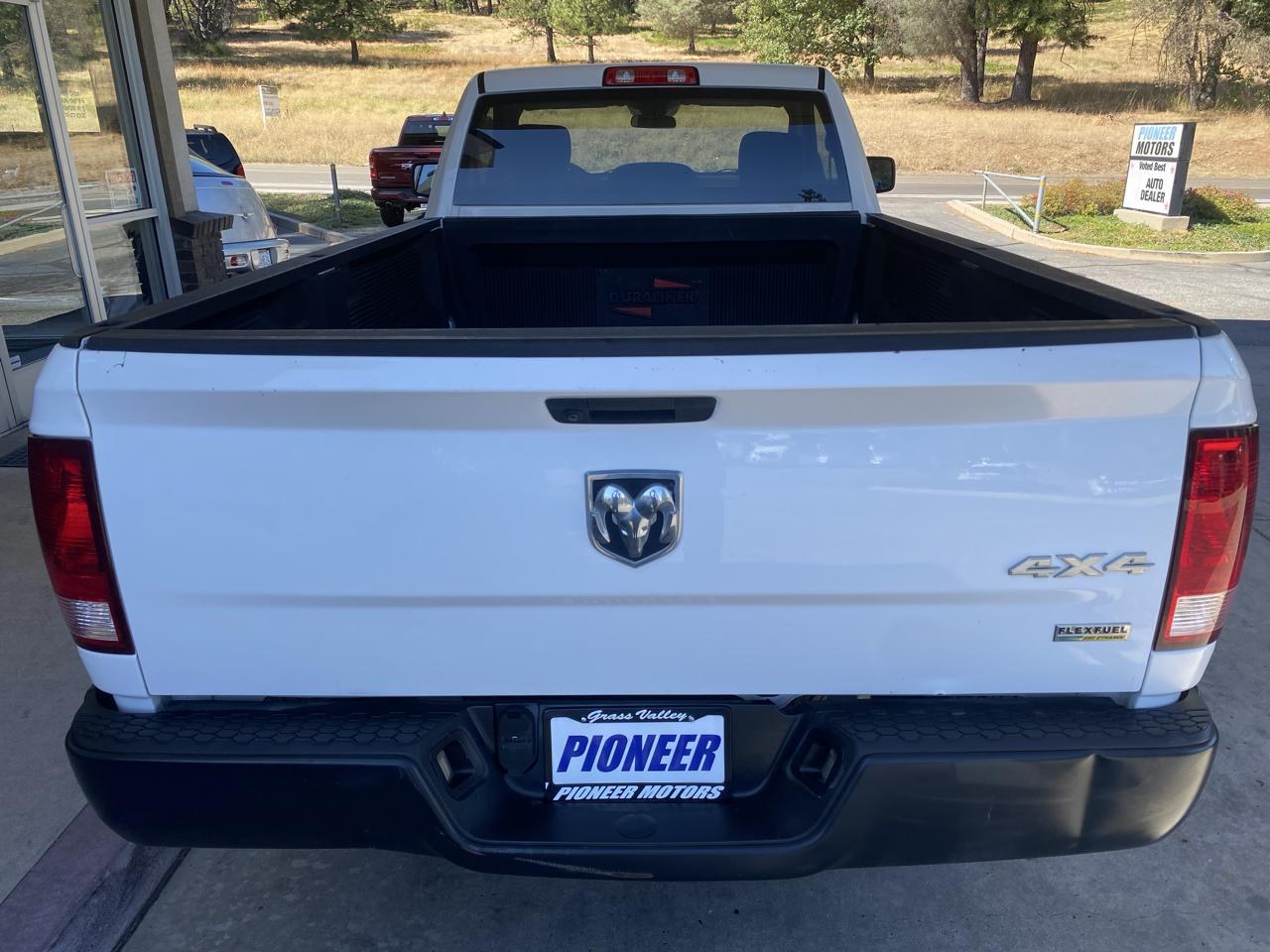 RAM 1500 Classic Tradesman 4x4 Reg Cab 8' Box 2019