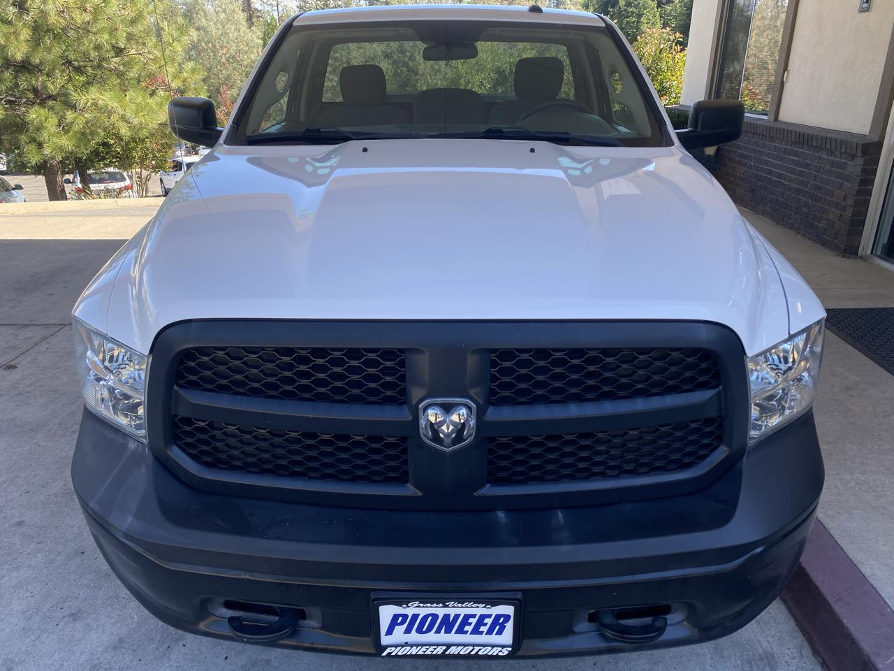 RAM 1500 Classic Tradesman 4x4 Reg Cab 8' Box 2019