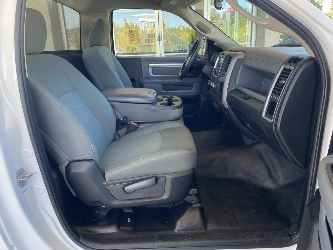 RAM 1500 Classic Tradesman 4x4 Reg Cab 8' Box 2019