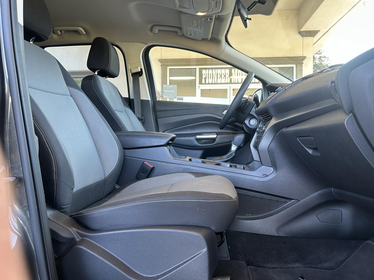 Ford Escape SE FWD 2017