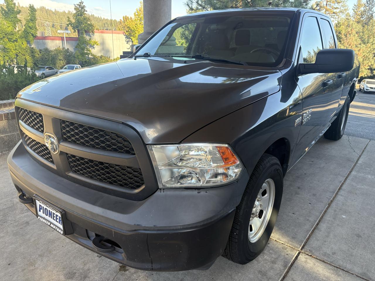 RAM 1500 Tradesman 4x4 Quad Cab 6'4" Box 2018