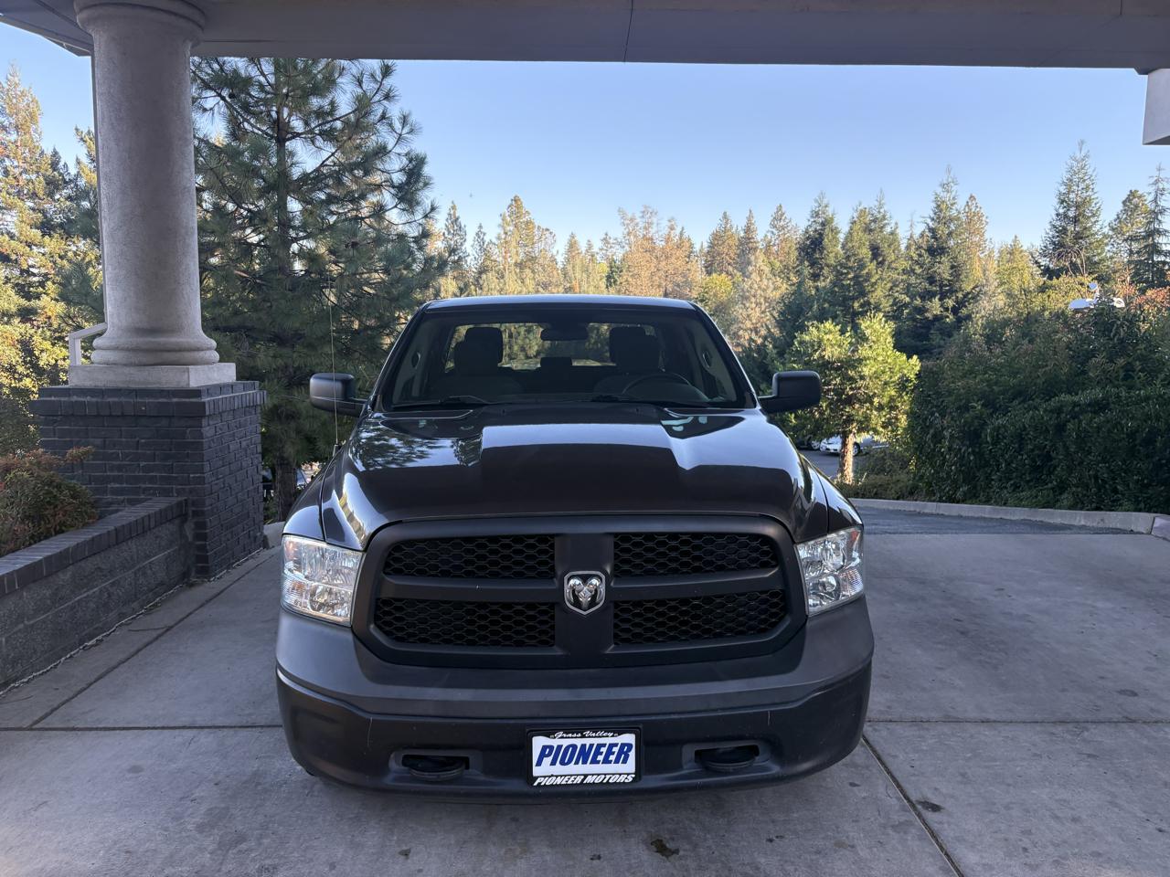 RAM 1500 Tradesman 4x4 Quad Cab 6'4" Box 2018