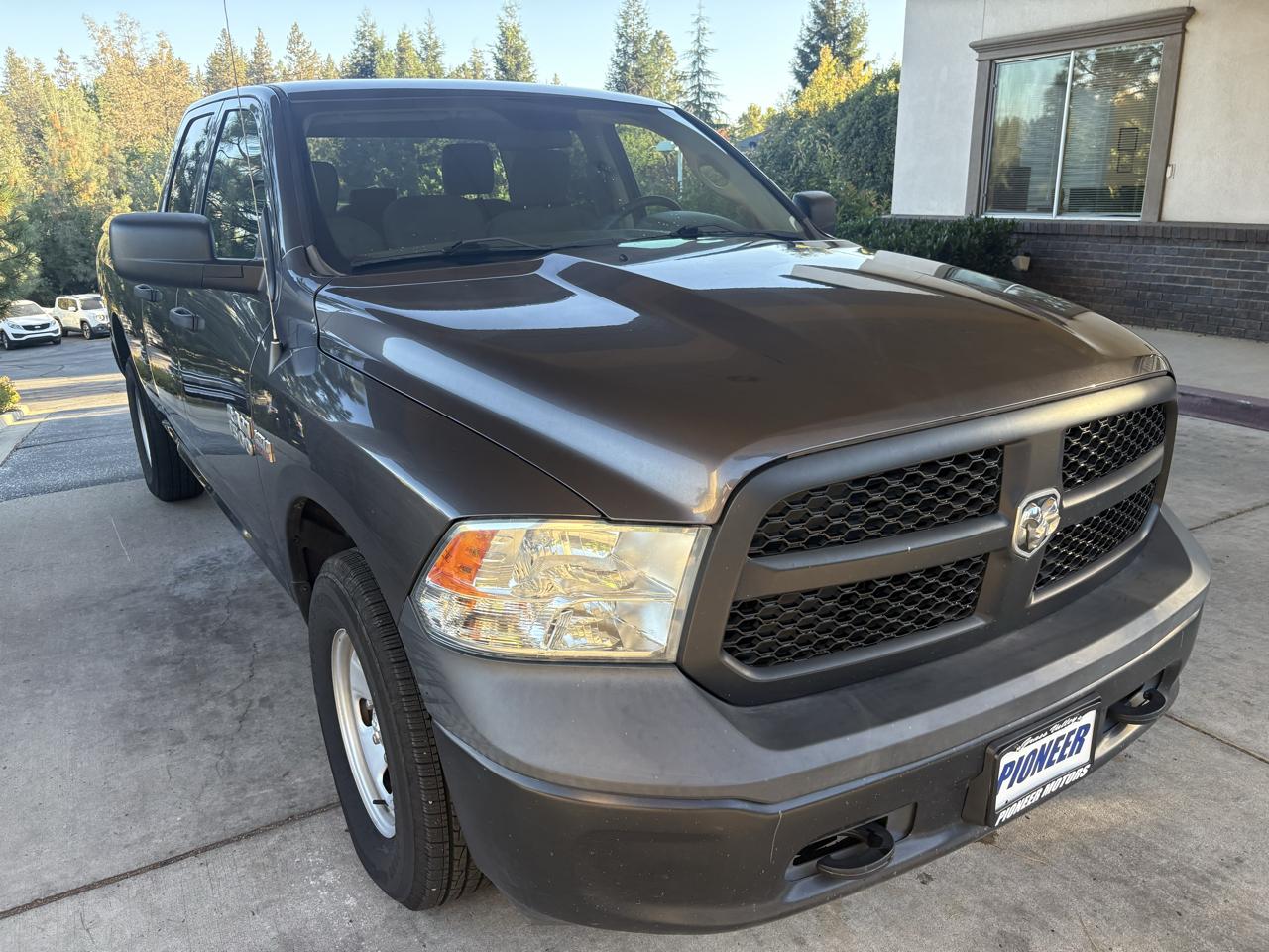 RAM 1500 Tradesman 4x4 Quad Cab 6'4" Box 2018