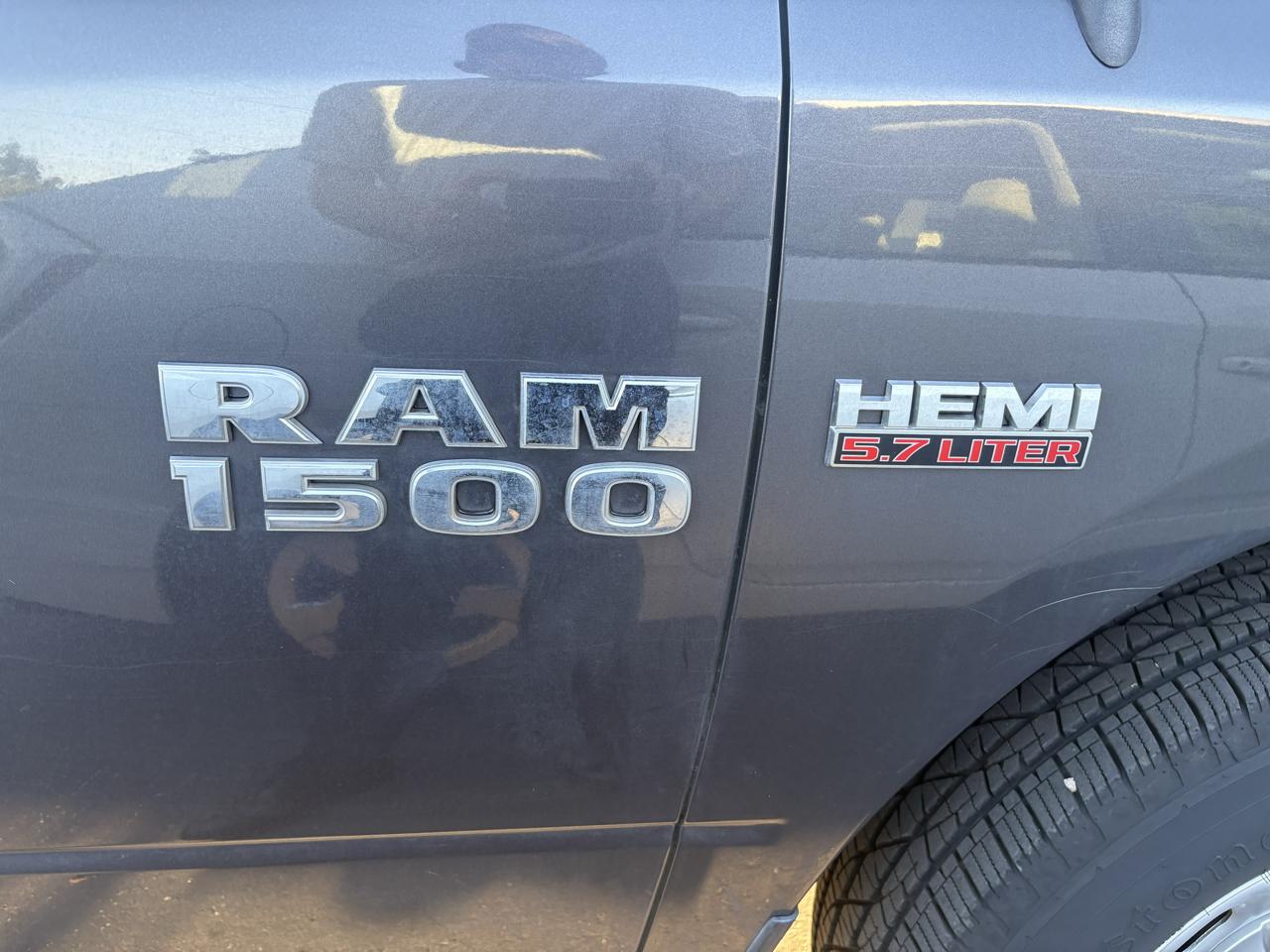 RAM 1500 Tradesman 4x4 Quad Cab 6'4" Box 2018