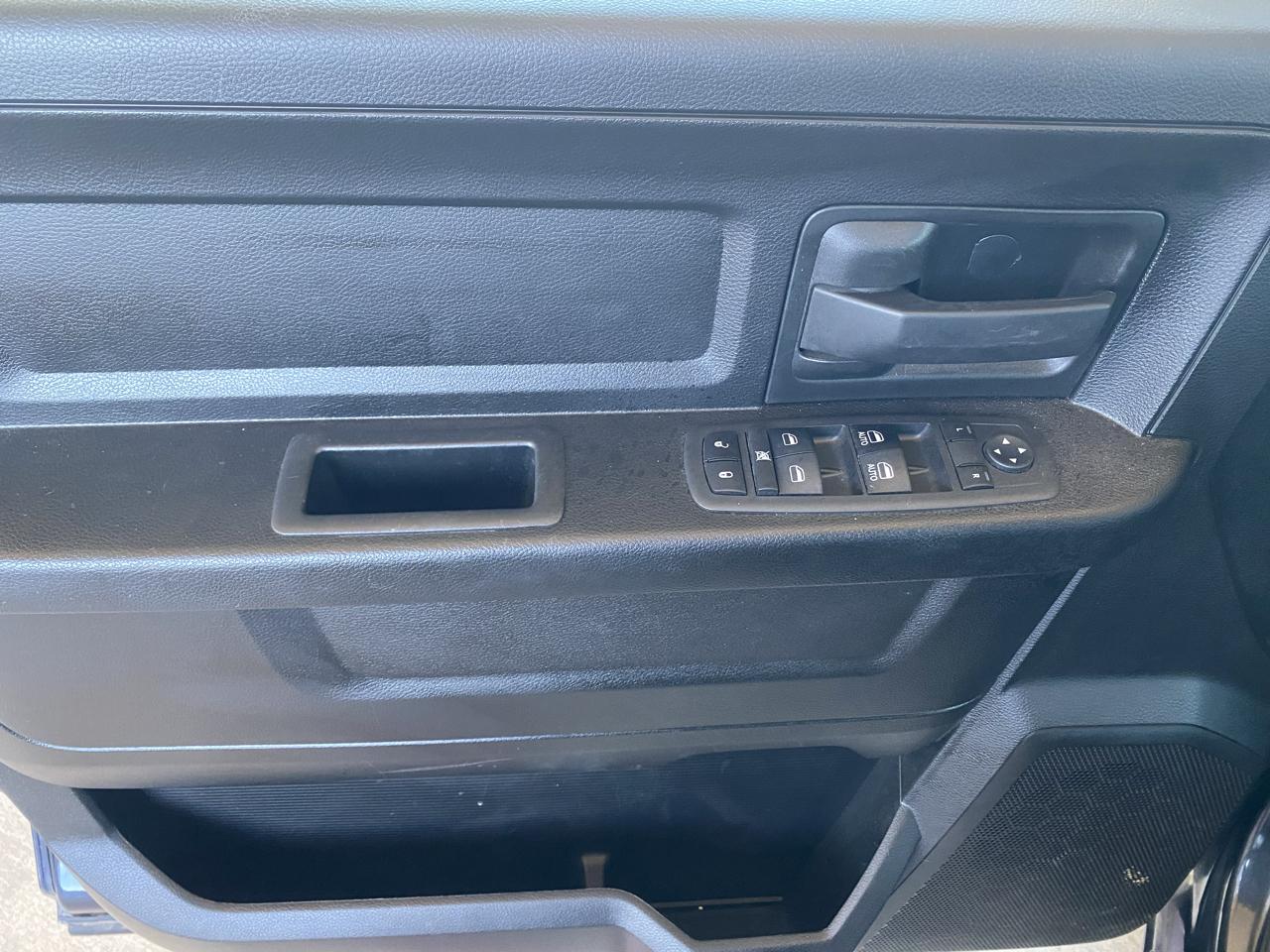 RAM 1500 Classic Tradesman 4x4 Quad Cab 6'4" Box 2019