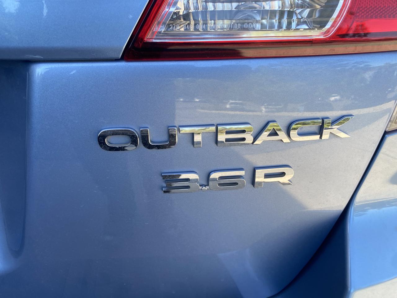 Subaru Outback 4dr Wgn H6 Auto 3.6R Ltd Pwr Moon 2010