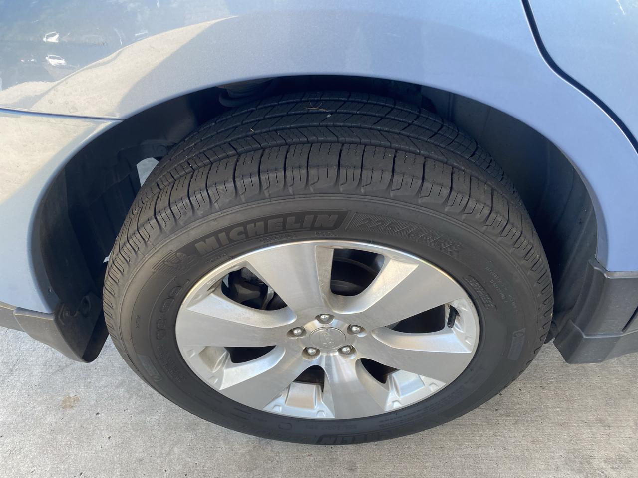 Subaru Outback 4dr Wgn H6 Auto 3.6R Ltd Pwr Moon 2010