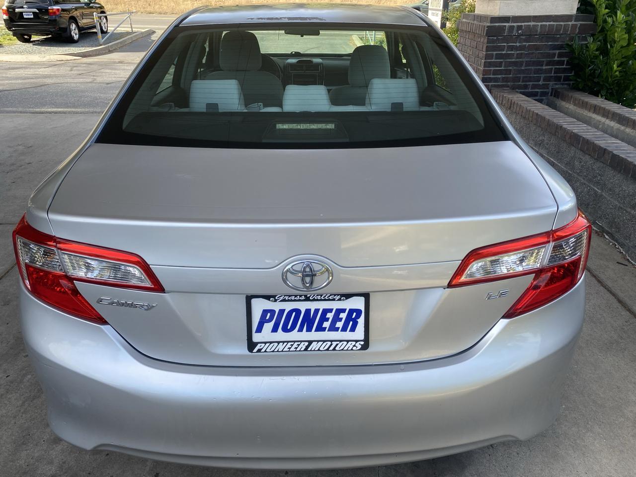 Toyota Camry  2012