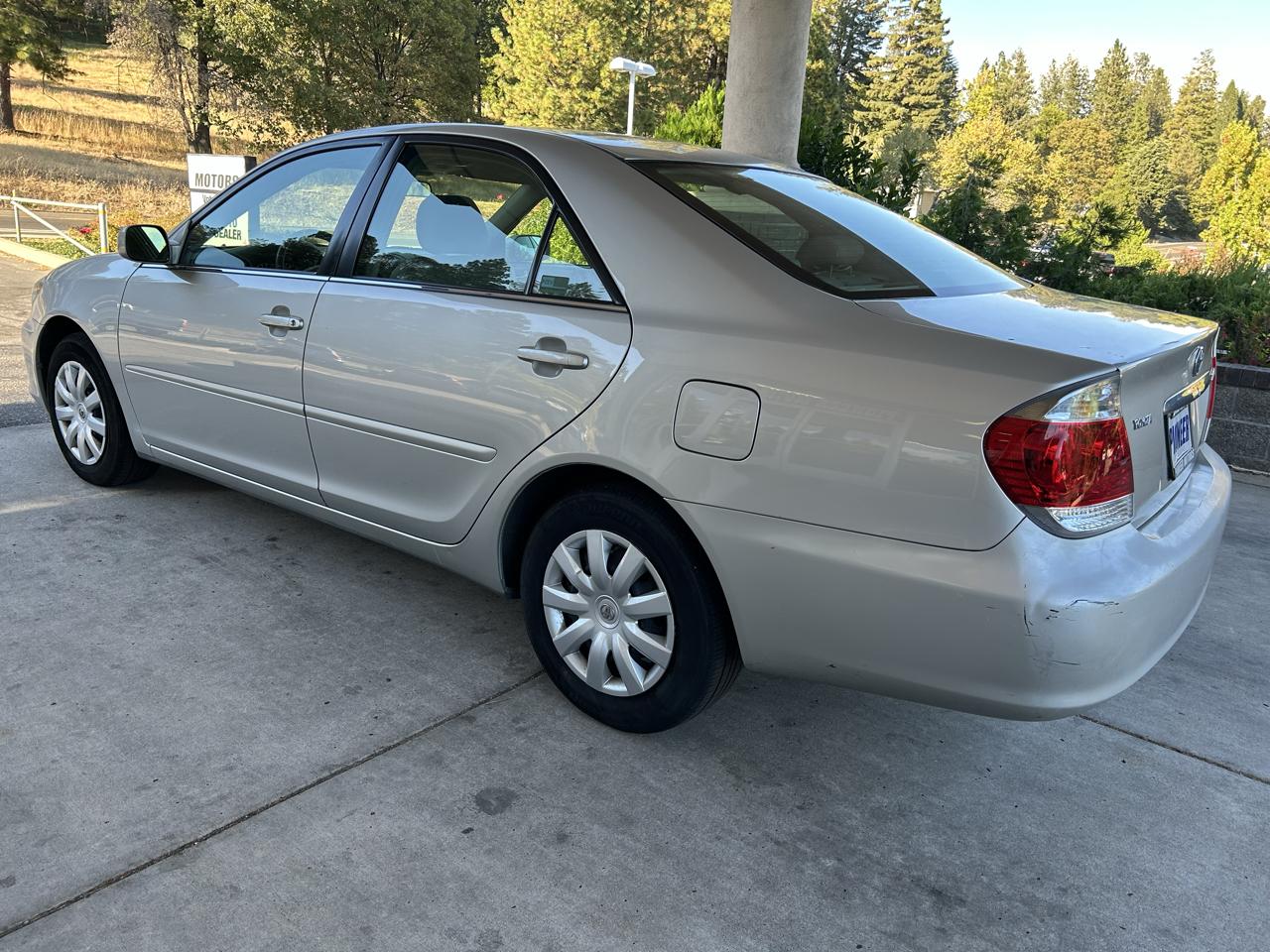 Toyota Camry 4dr Sdn LE Auto 2005