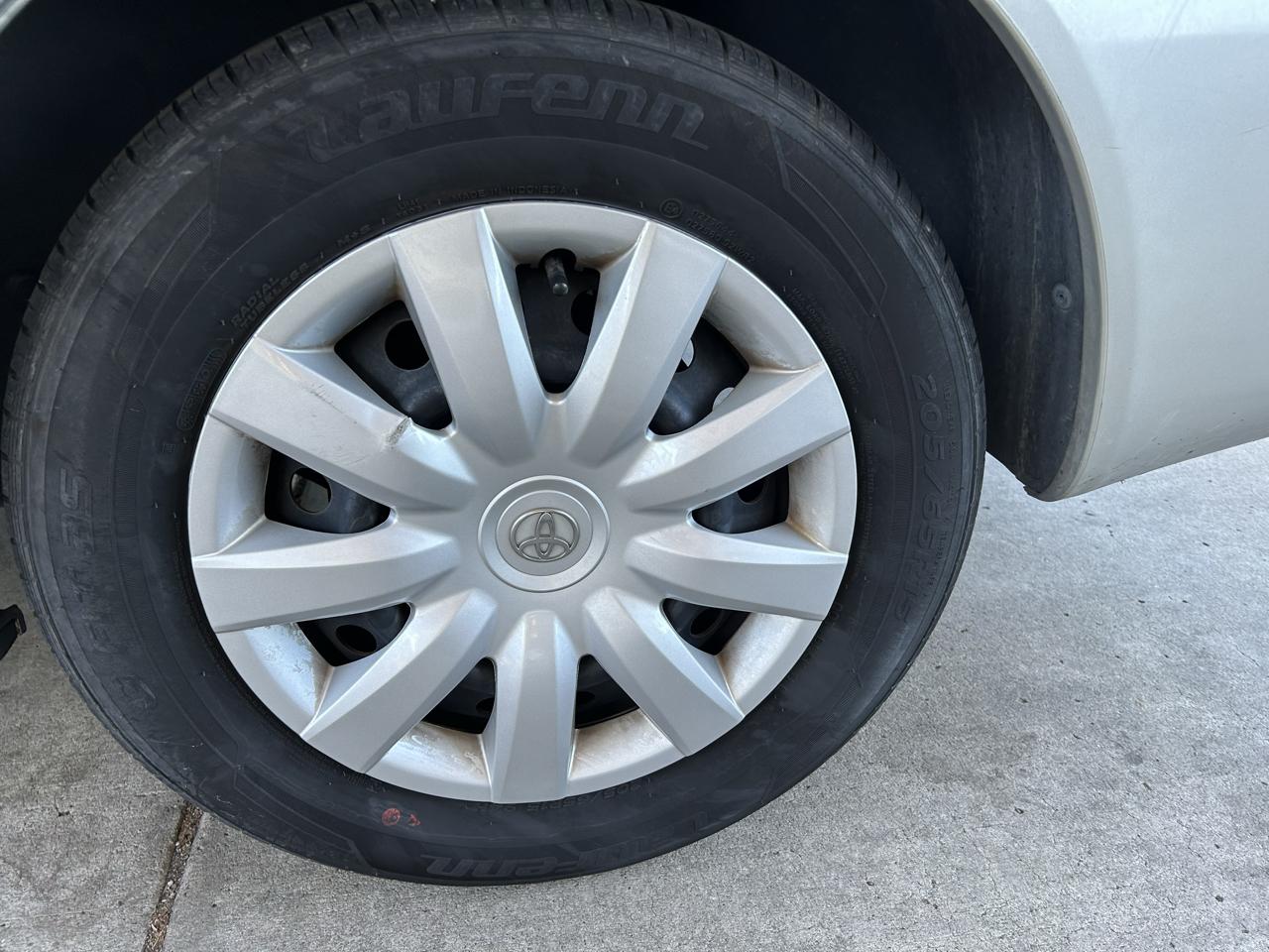 Toyota Camry 4dr Sdn LE Auto 2005