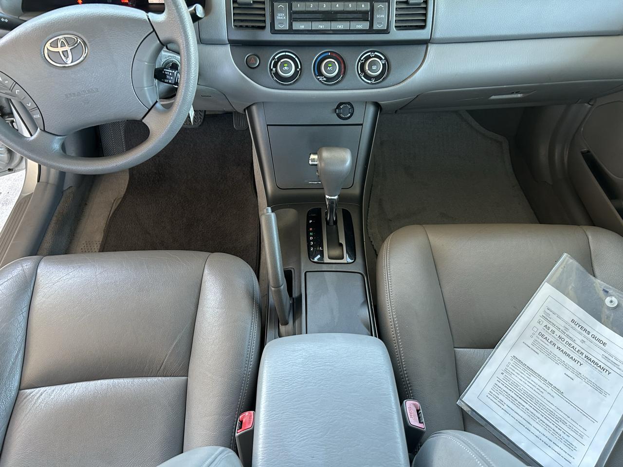 Toyota Camry 4dr Sdn LE Auto 2005