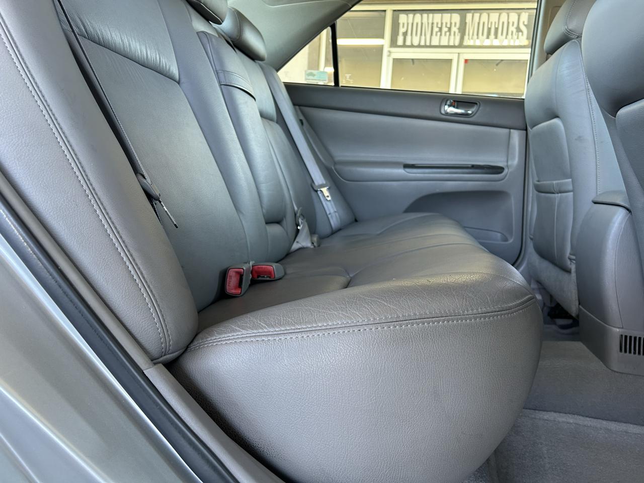 Toyota Camry 4dr Sdn LE Auto 2005