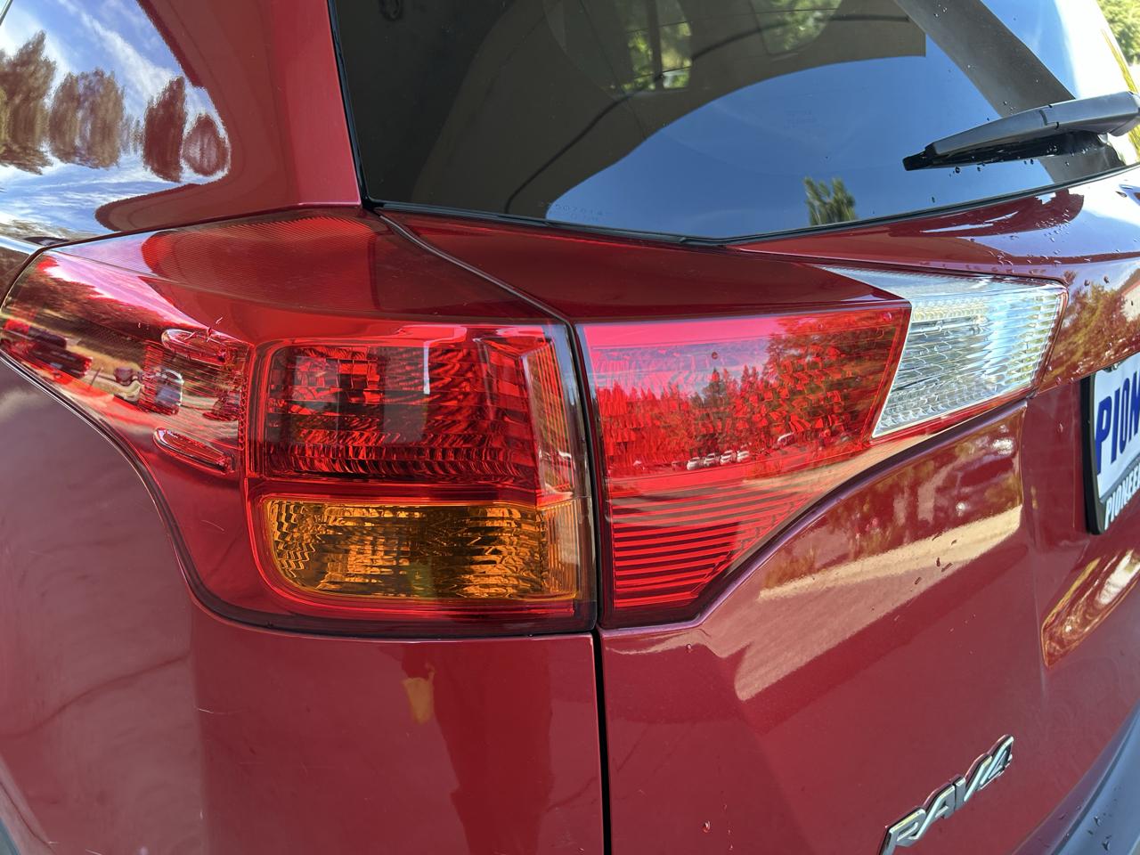 Toyota RAV4  2015