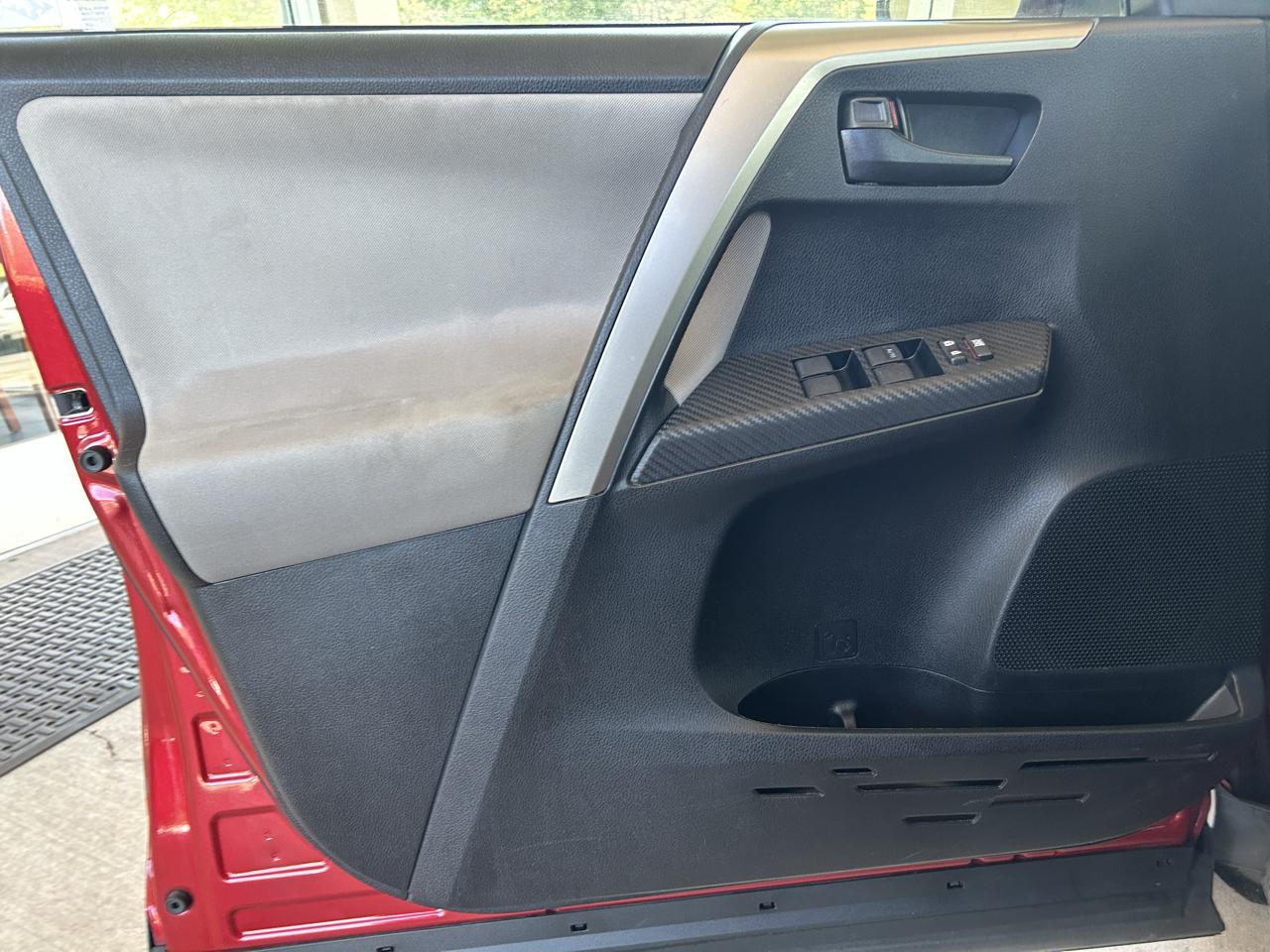 Toyota RAV4  2015