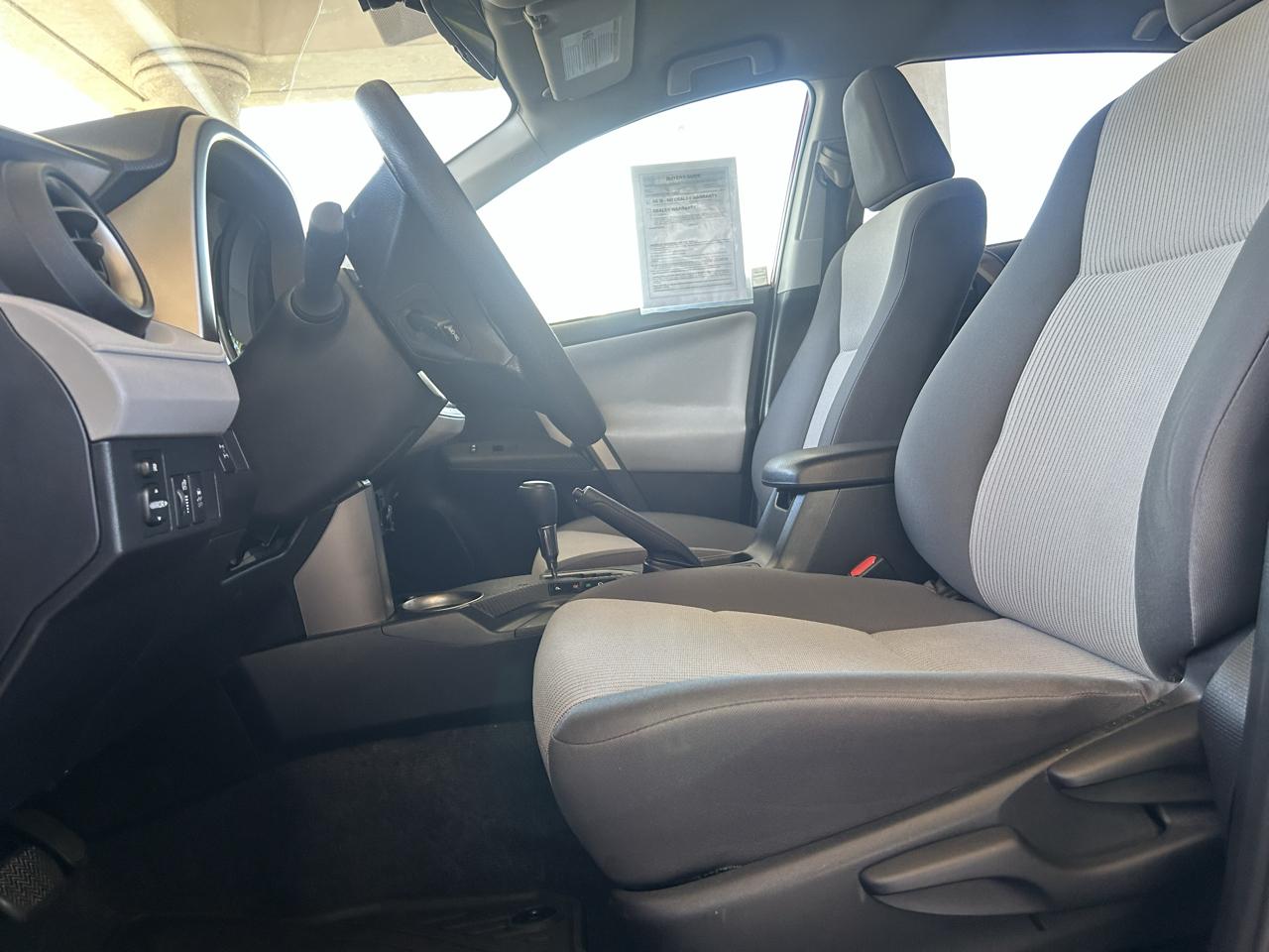 Toyota RAV4  2015