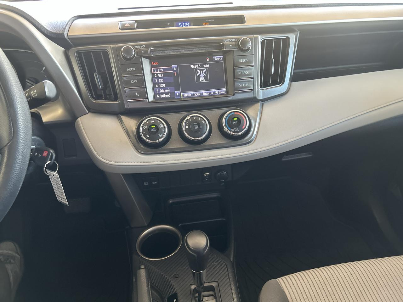 Toyota RAV4  2015