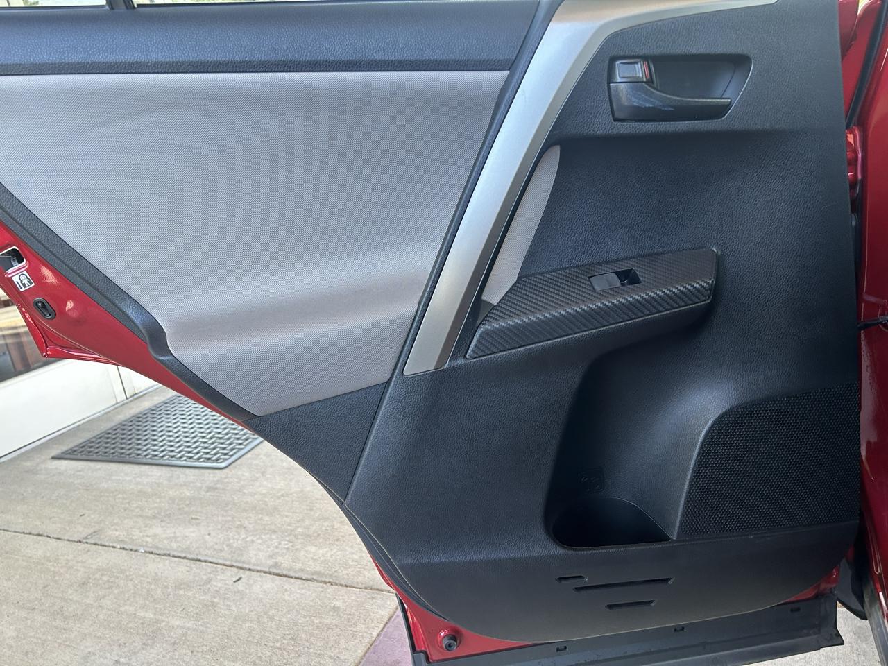 Toyota RAV4  2015